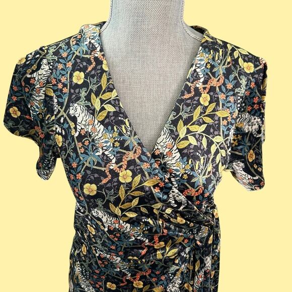 Urban Outfitters Teresa Velvet Tiger Floral Wrap Dress Small - Picture 3 of 13